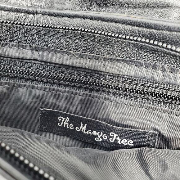 The Mango Tree faux leather clutch with ring handle  Excellent condition - Picture 4 of 7